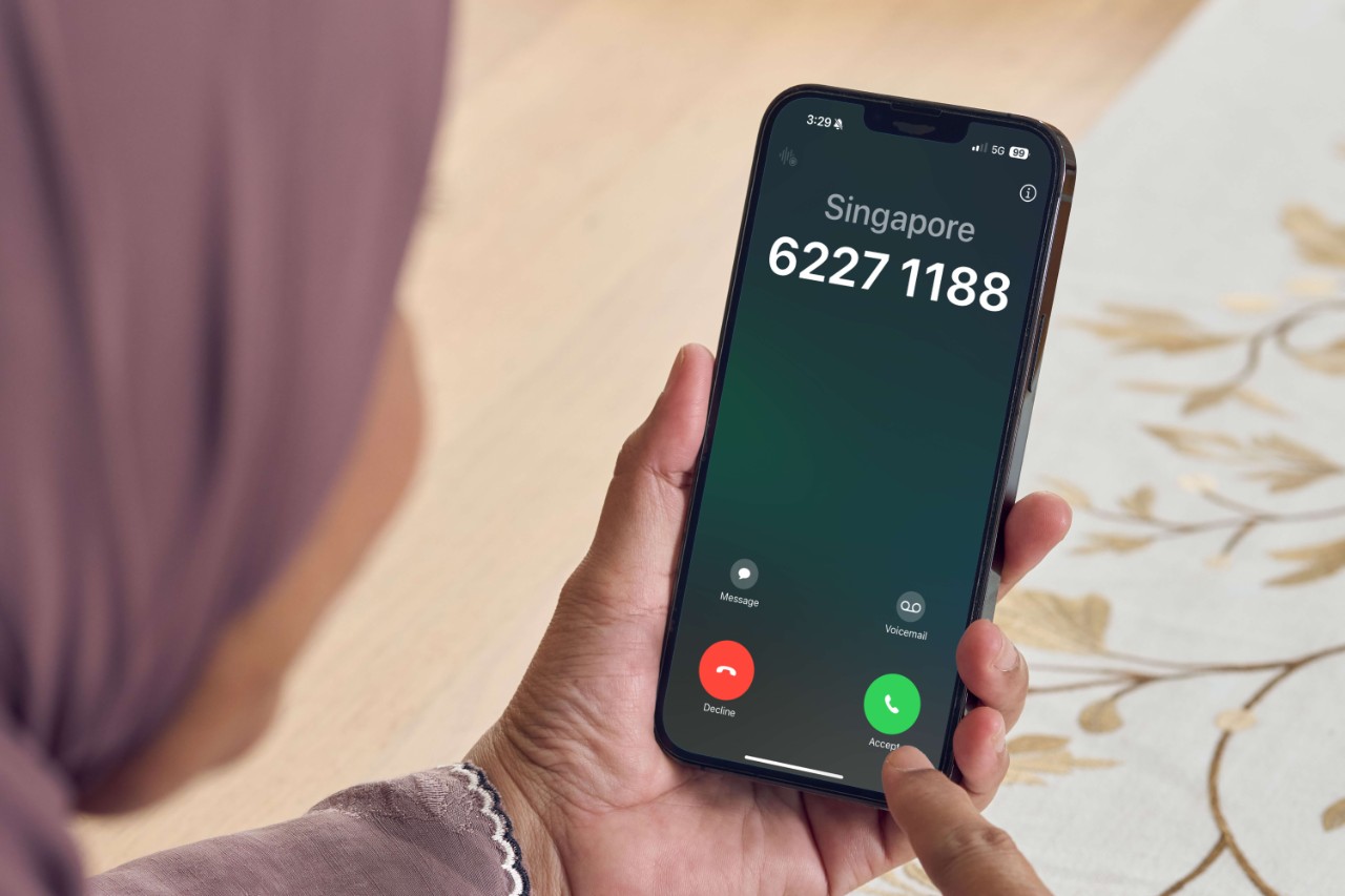 Receiving call from CPF hotline on mobile phone