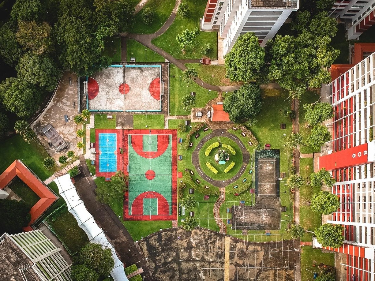 A photo showing top down view of Blk 606 Bedok Reservoir Rd recreational space